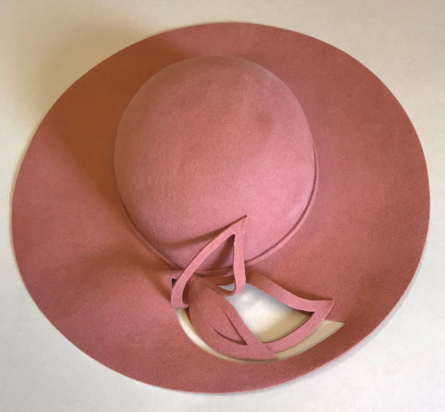 wide brim cutaway hat
